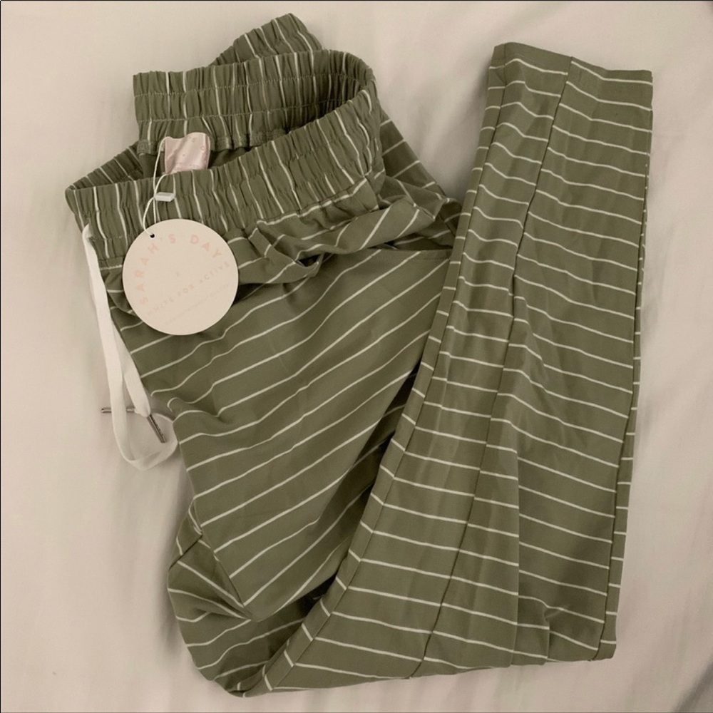 Drop It Like It’s Crotch Pants Olive/White Stripe